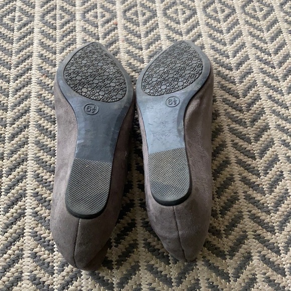 Basic Short Heels - Picture 3 of 5